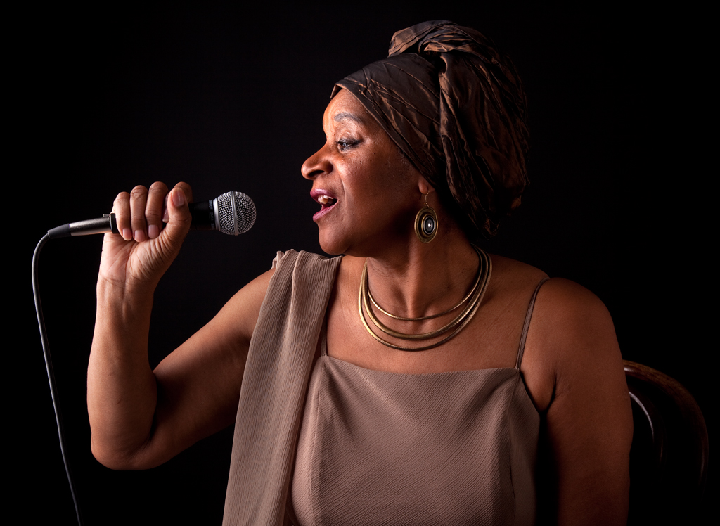 m7-jazz-singer