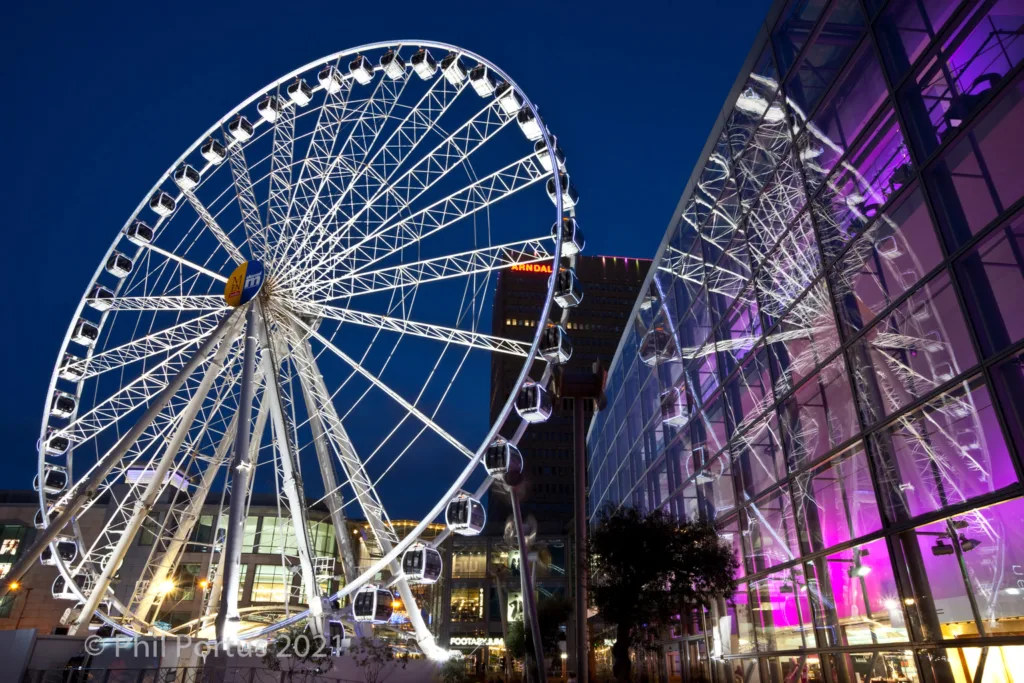 Manchester Wheel at dusk